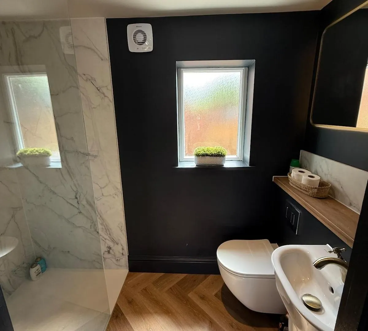 Charming Cottage In Heart Of Town Holiday home Christchurch (Dorset)